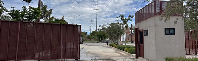 Avenida principal y terrenos del parque industrial TonaPark en Tonalá