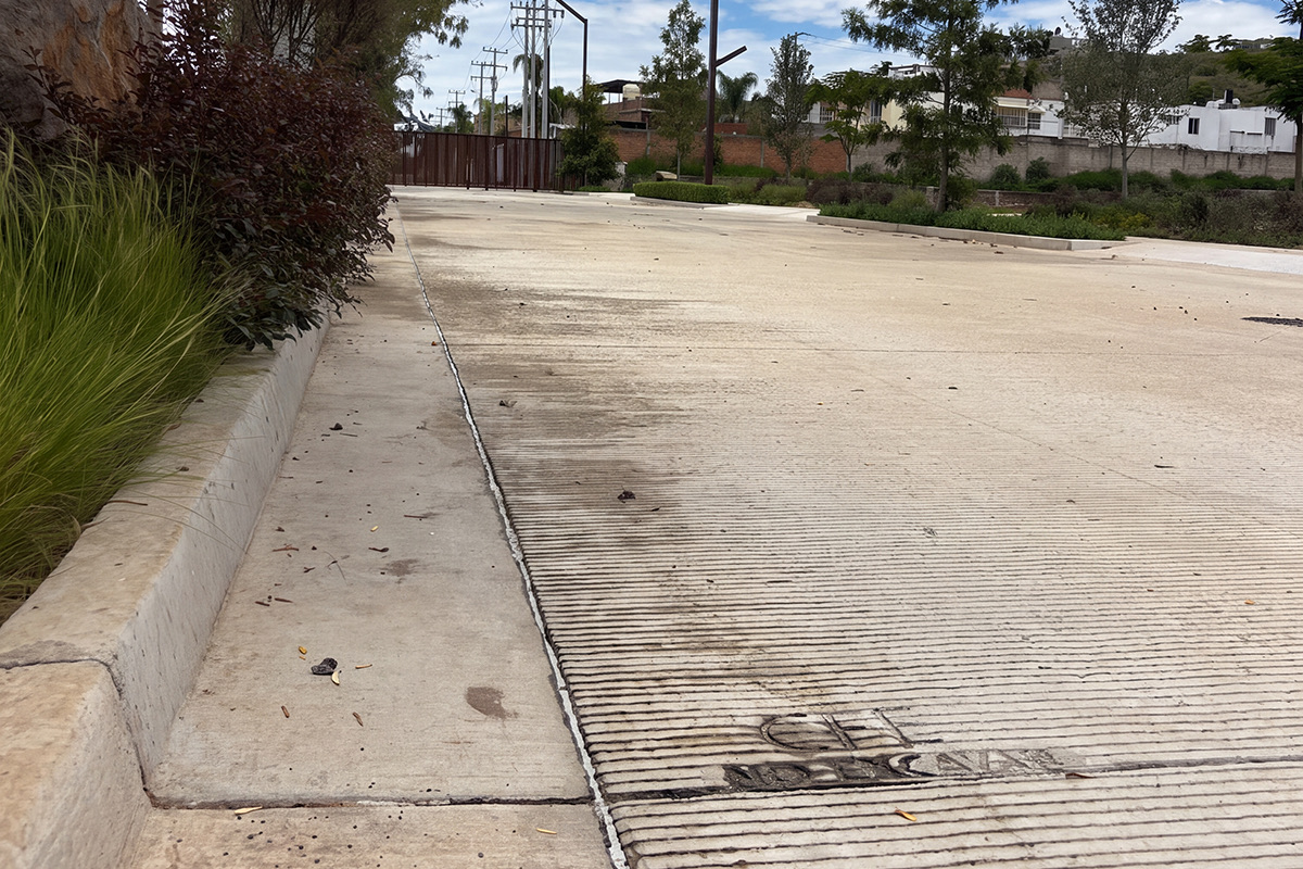 Infraestructura de energía eléctrica de CFE para los lotes industriales urbanizados de TonaPark en Tonalá.